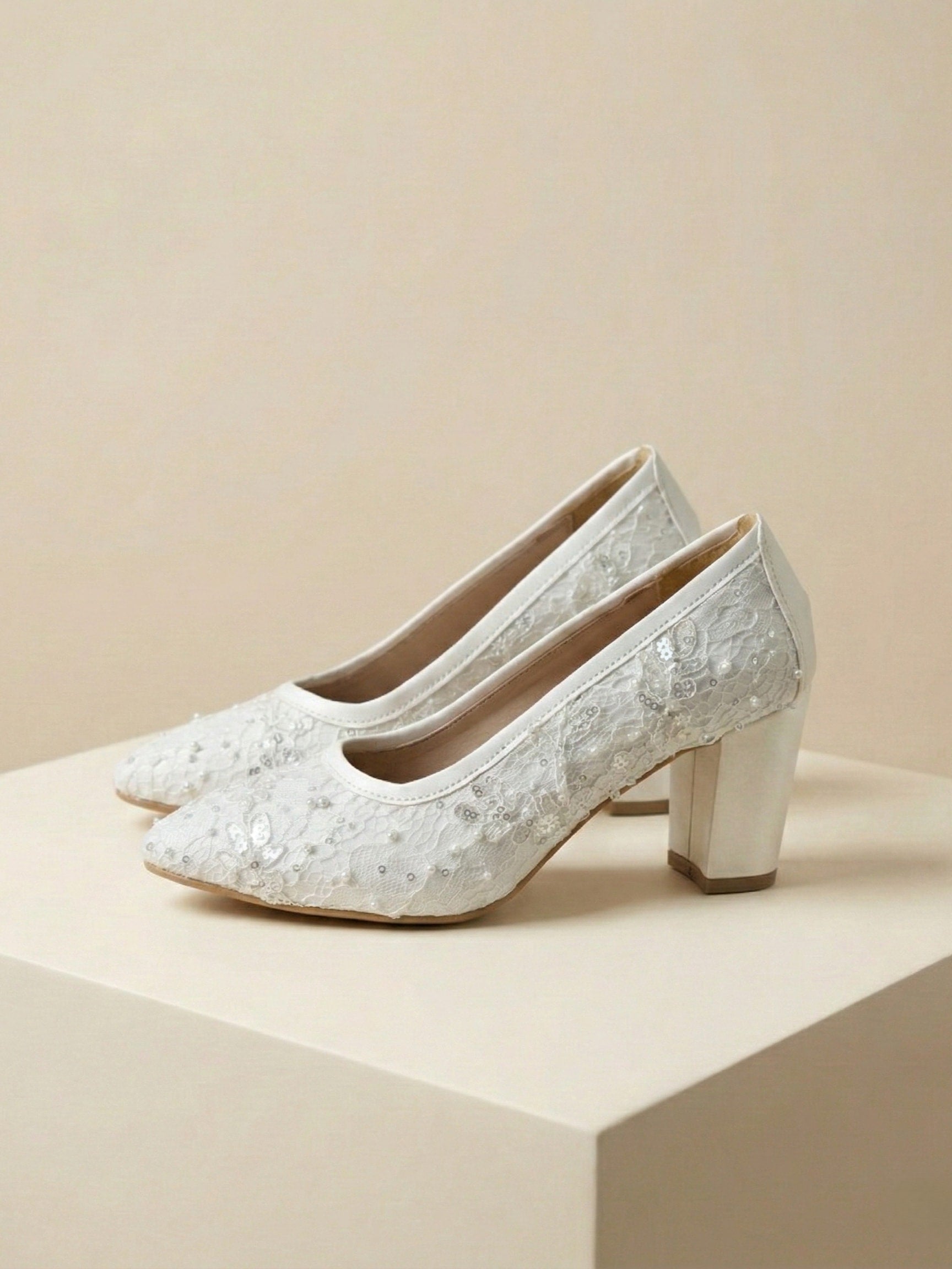Lace royale